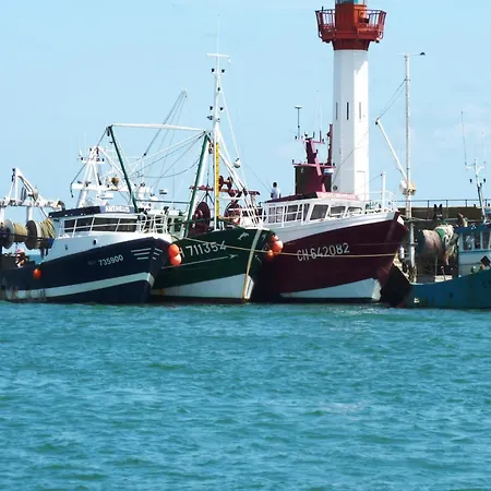Family Near Ravenoville