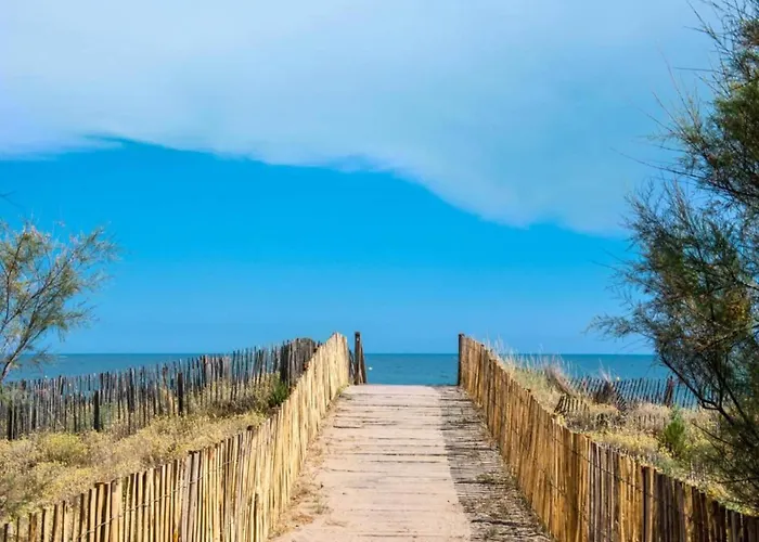 度假居 Family Near